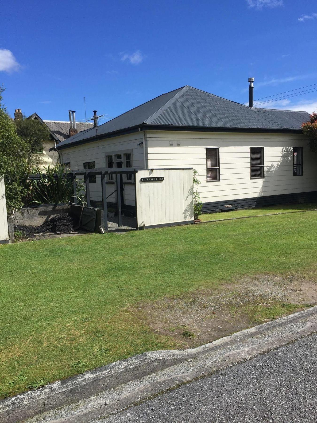 Alfresco Eatery And Historic Villas Reefton Exterior photo